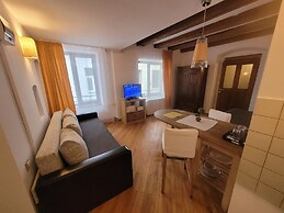 Main Square Apartments & More