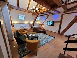 Main Square Apartments & More