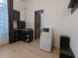 Main Square Apartments & More