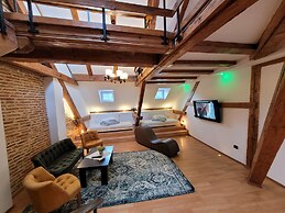 Main Square Apartments & More