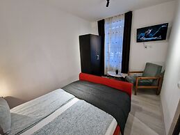 Main Square Apartments & More