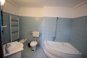 Main Square Apartments & More