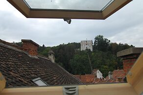 Main Square Apartments & More