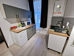 Main Square Apartments & More