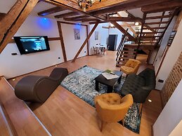 Main Square Apartments & More