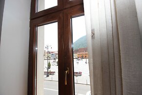 Main Square Apartments & More