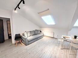 Main Square Apartments & More