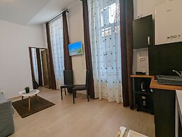 Main Square Apartments & More