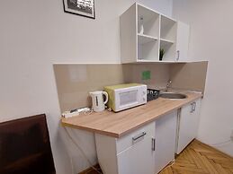 Main Square Apartments & More