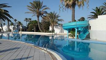 Royal Lido Resort & Spa