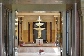 Royal Lido Resort & Spa