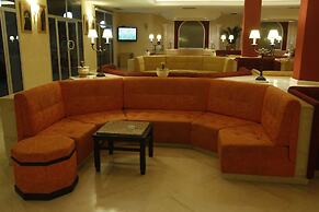 Royal Lido Resort & Spa