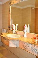 Royal Lido Resort & Spa