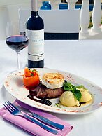 Regency Torviscas Apartments Suites