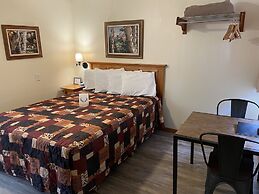 Whitetail Creek Resort