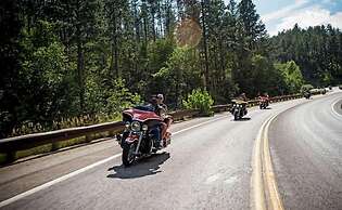 Whitetail Creek Resort