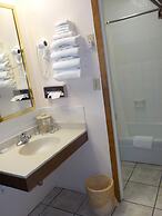 Indian Hills Inn & RV Park