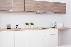 Apartinfo Apartments - Blue Side Family