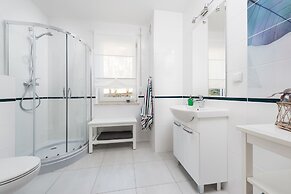 Apartinfo Apartments - Blue Side Family