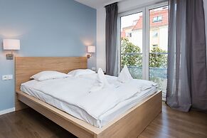 Apartinfo Apartments - Blue Side Family