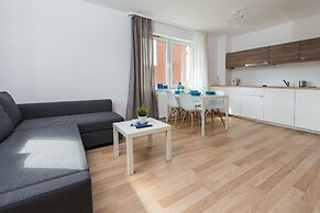 Apartinfo Apartments - Blue Side Family