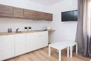 Apartinfo Apartments - Blue Side Family