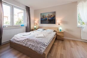 Apartinfo Apartments - Blue Side Family