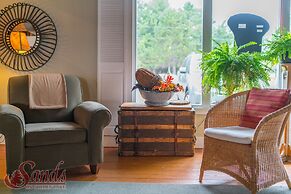 Sands on Golden Lake