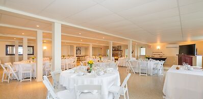 Sands on Golden Lake