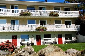 Sands on Golden Lake