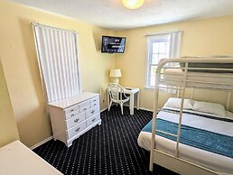 Quebec Motel