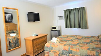 Knights Inn Colonial Fireside Inn