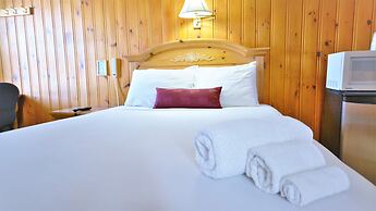 Knights Inn Colonial Fireside Inn