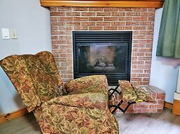 Knights Inn Colonial Fireside Inn
