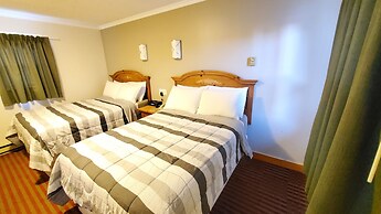 Knights Inn Colonial Fireside Inn