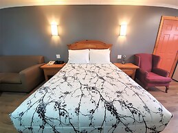 Knights Inn Colonial Fireside Inn
