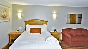 Knights Inn Colonial Fireside Inn