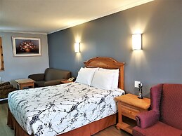 Knights Inn Colonial Fireside Inn