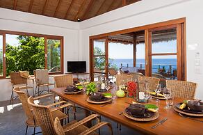 Cape Shark Pool Villas