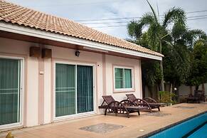 Narnia Resort Pattaya 2