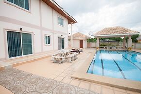 Narnia Resort Pattaya 2