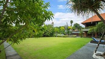 Kubu Cempaka Seminyak Hotel