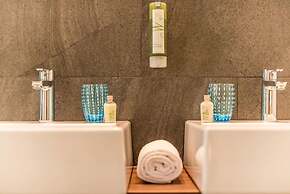 Hidalgo Suites & Restaurant