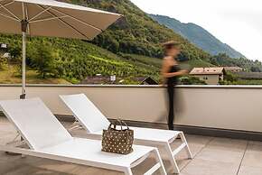 Hidalgo Suites & Restaurant