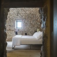 Tainaron Blue Retreat