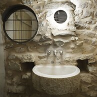 Tainaron Blue Retreat