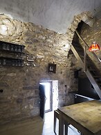 Tainaron Blue Retreat