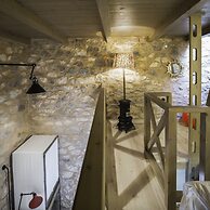 Tainaron Blue Retreat