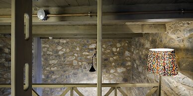 Tainaron Blue Retreat