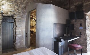 Tainaron Blue Retreat